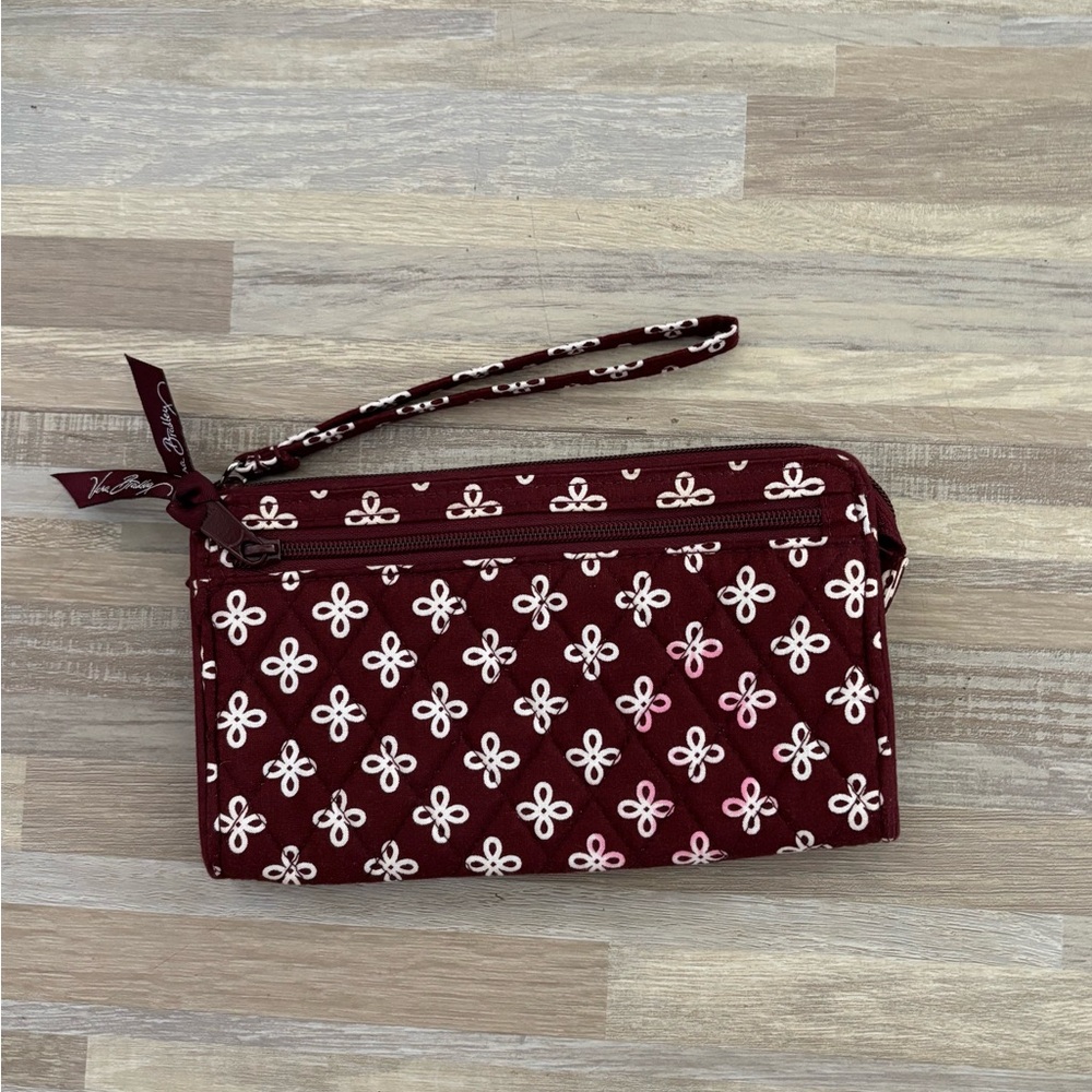 Vera Bradley Triple Zip Crossbody Bag in Maroon with matching wallet - Picture 8 of 10